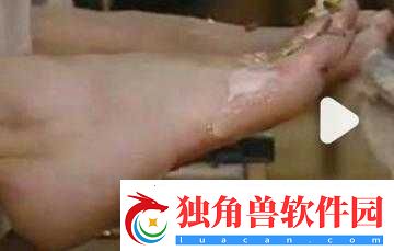 女孩子罪犯脚上涂蜂蜜放山羊：残忍刑罚引争议