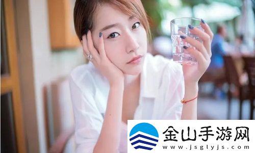 “精华油9”风潮来袭：解密这款护肤神器的魅力-你还在担心什么