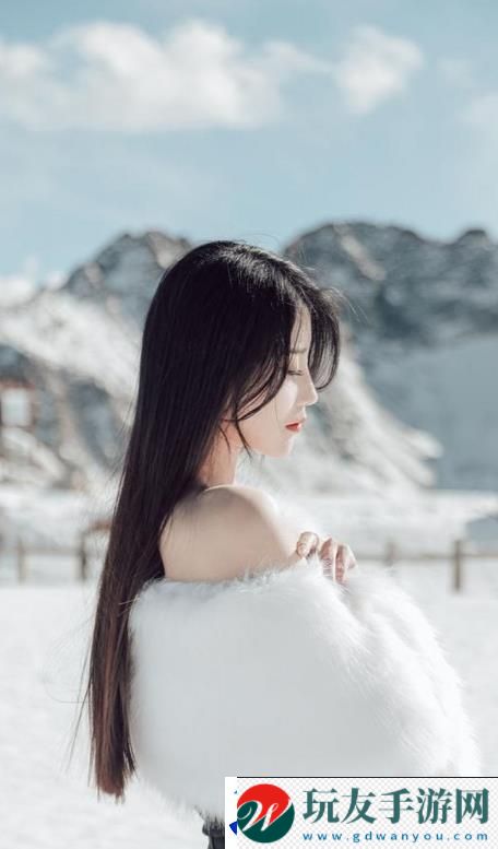 《丰满的女邻居》三级定位分析：商业价值与社会影响并存，看内容市场的下一步走向！！