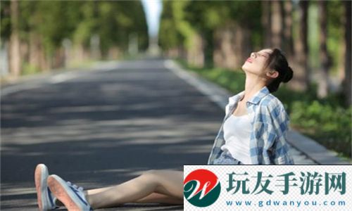 少女的第一的视频瞬间，网友们的热烈反响不断！