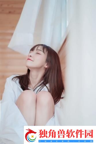 免费b站看大片真人直播体验多样选择-观众：视听盛宴内容丰富乐享不停！
