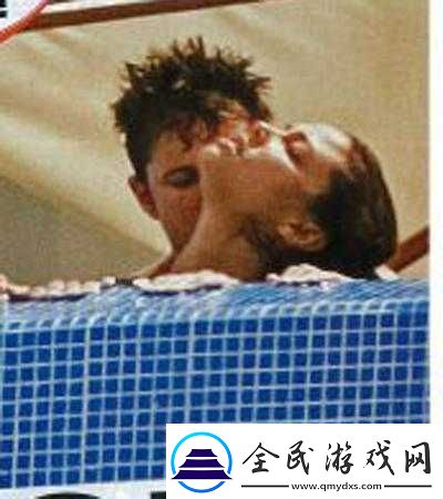欧美厕所偷拍：怡春院的隐秘行径