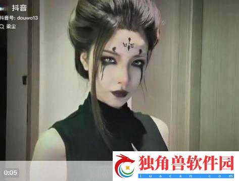 黑神话-悟空蜘蛛精妆容风靡-女主播直播COS成新宠