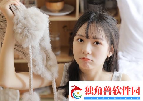 老外玩csgo的妹子操作帅气技术高超友：大神级别的表现！