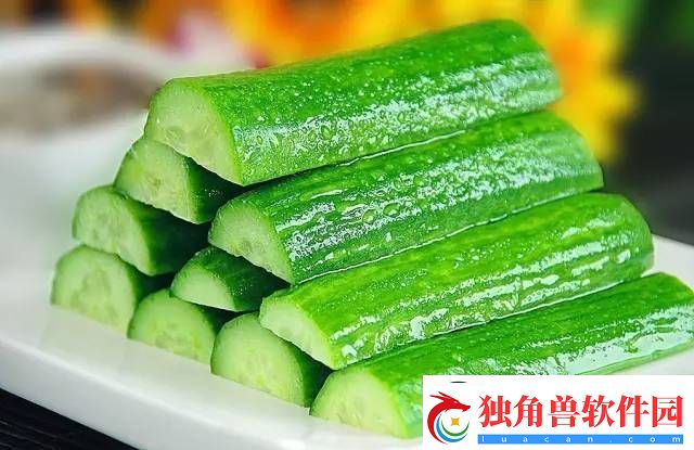 探索草莓樱桃黄瓜绿巨人榴莲的独特风味组合