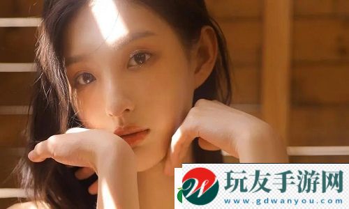一边下奶一吃敷面膜视频60分钟火了，网友跪服：新时代妈妈范本！！