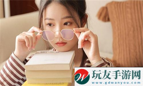 久久久国产精华液2024特点独特配方提升肌肤光泽度-网友：效果显著！！