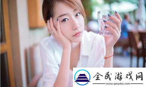 草莓香蕉榴莲丝瓜18岁可以吃吗：探索食材之间的搭配与食用年龄的关系有助于保持皮肤的弹性和光泽