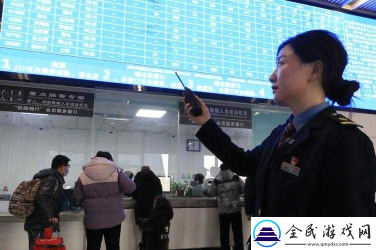 售票员用小雪查票：这是工作日常