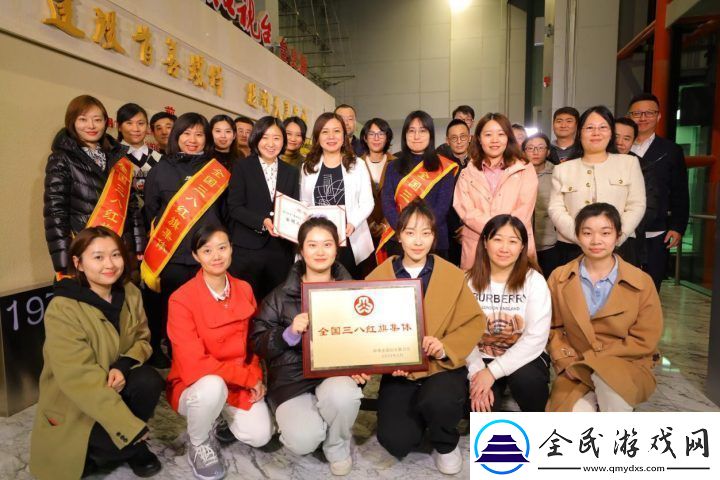 向前一步获奖新闻名专栏