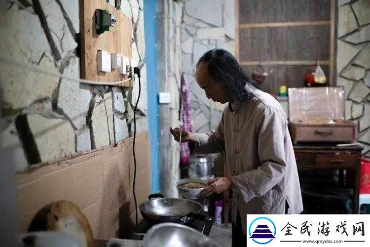 82-岁老人找-20-多岁小伙子：背后的故事