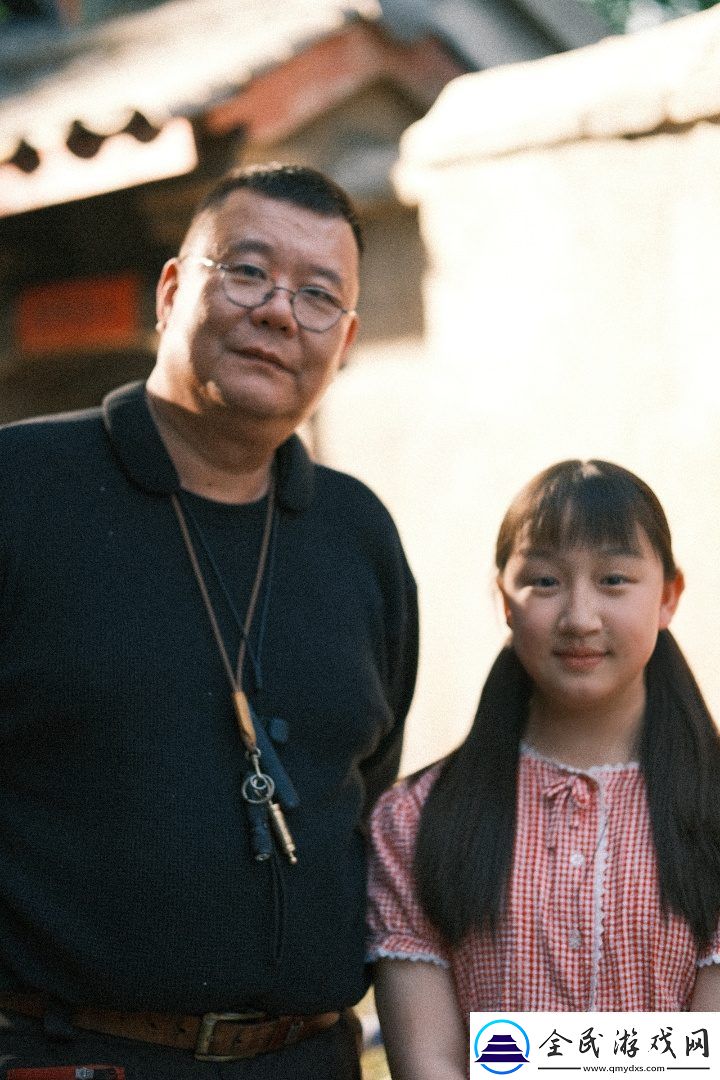 六姊妹发布何家共济预告及26姐妹团海报