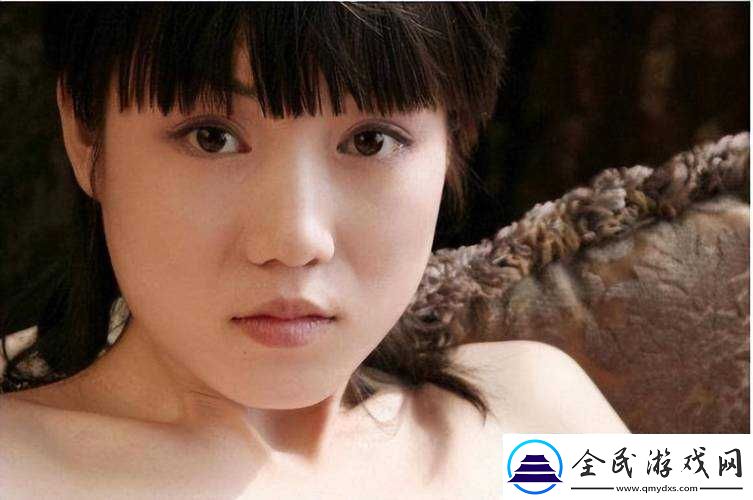 张筱雨人体艺术写真：展现女性之美