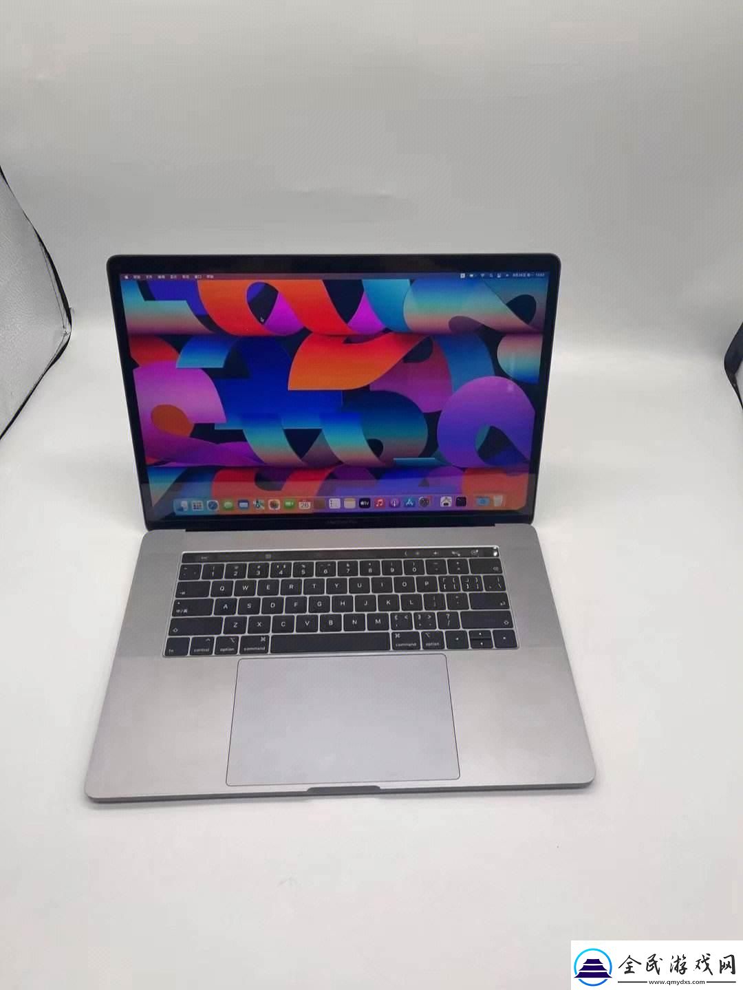 18款19款MacBookPro15寸对比领跑潮流笑话是时代追赶它们！