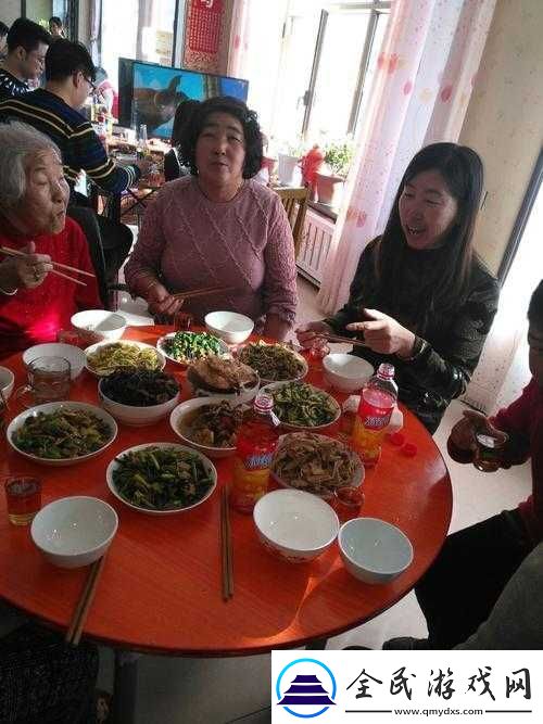 天美传媒春节回家相亲孟孟：一场温馨的家庭聚会