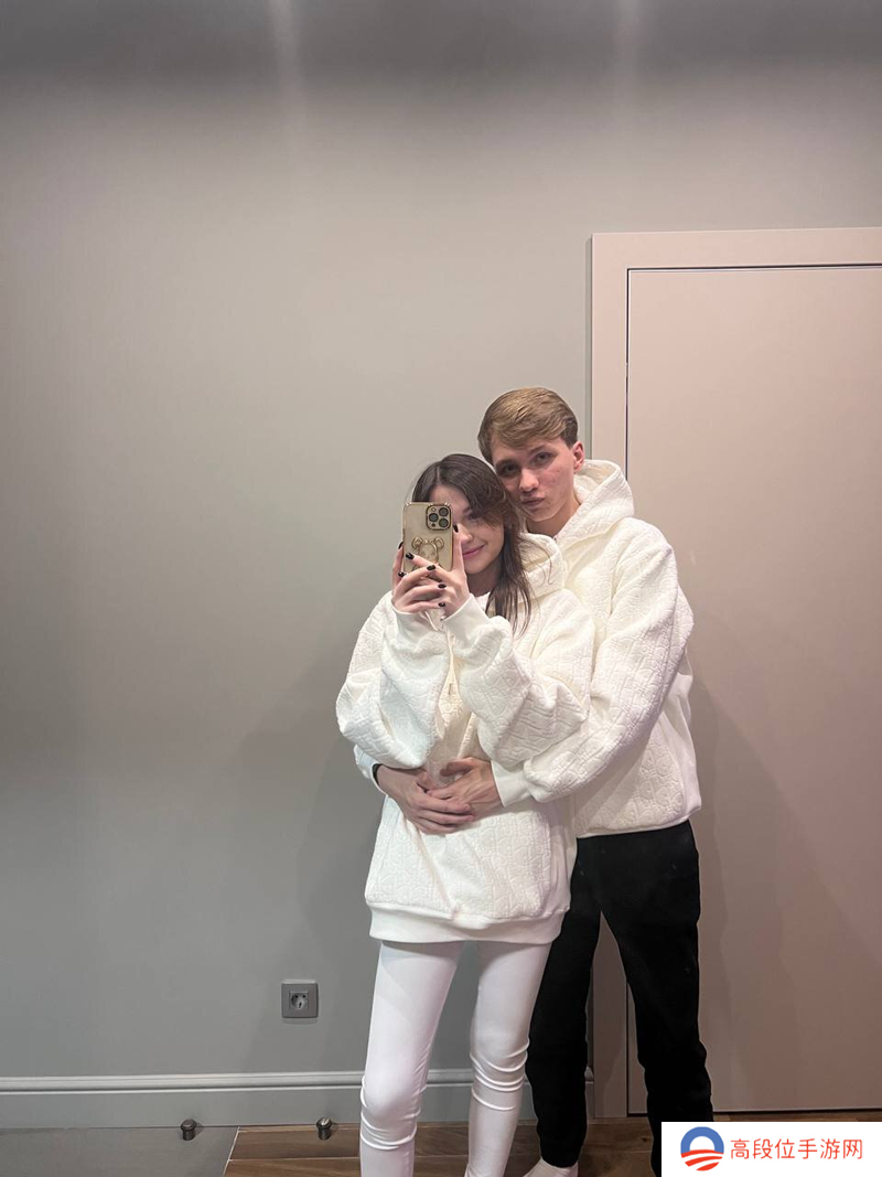m0NESY前女友：我为此感到非常羞愧